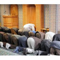 2327 Gebet, Glaubensausuebung Moslems, Muslime | Eyüp Sultan Camii -  Moschee; Hamburg Harburg Knoopstrasse.